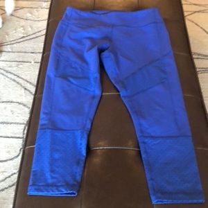 Zella Capri length workout pants. Great condition.